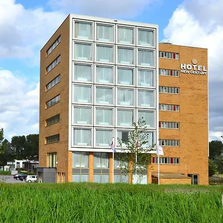 New Century Hotel 3*