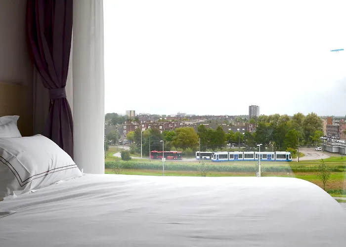 New Century Hotel 3*