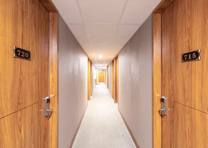 Hotel New Century 3*