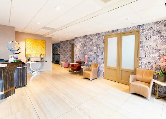 New Century Hotel 3*