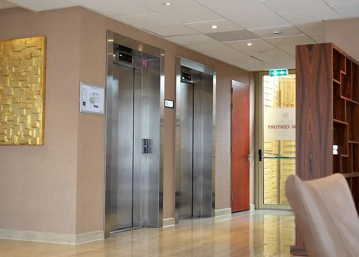 New Century Hotel 3*