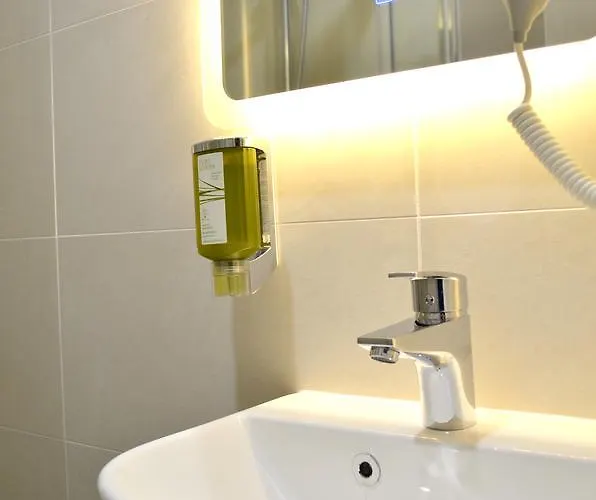 New Century Amszterdam